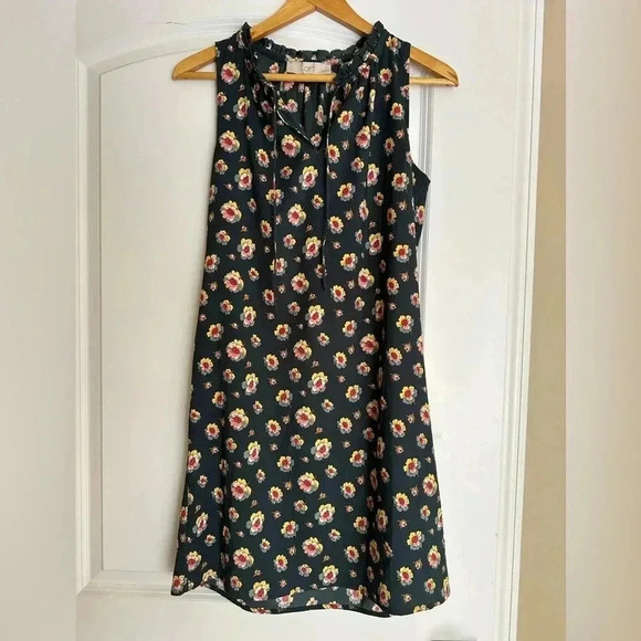 Loft Floral Green Shift Dress - Picture 3 of 11
